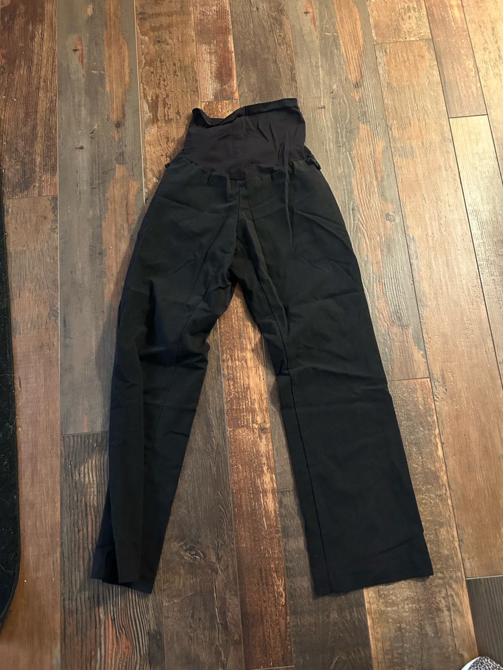 Maternity black pants. Size large.